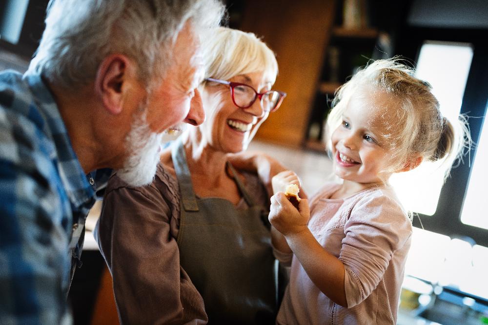 multi-generational family smiling | family dentist dumbo